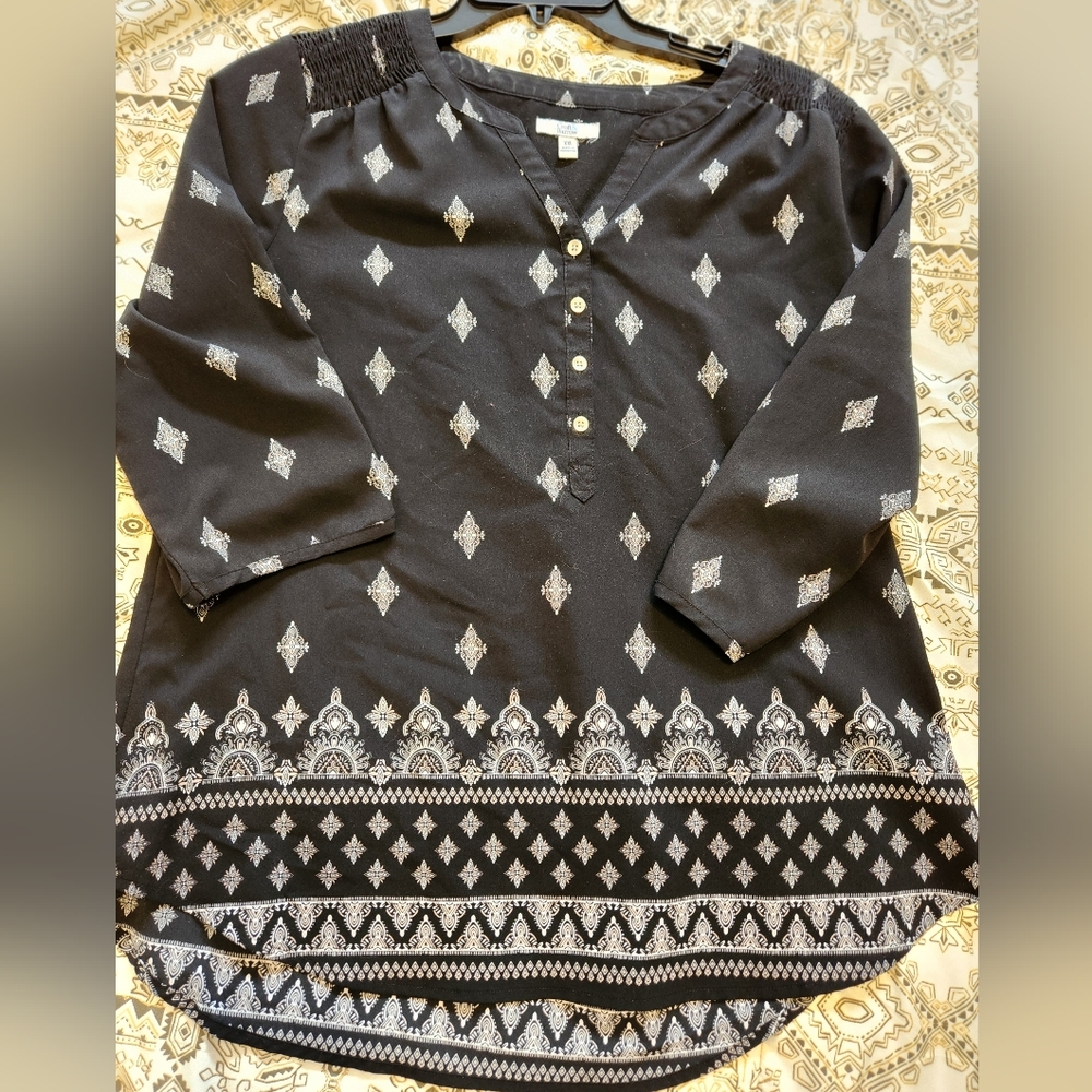 Black and White Patterned Men's Shirt